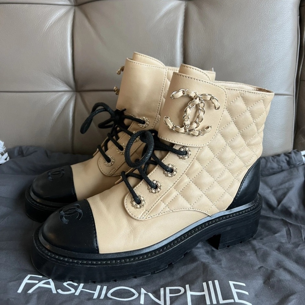 CHANEL Quilted Logo Brave Combat Boots Beige Cream Lambskin Leather Size 35.5
